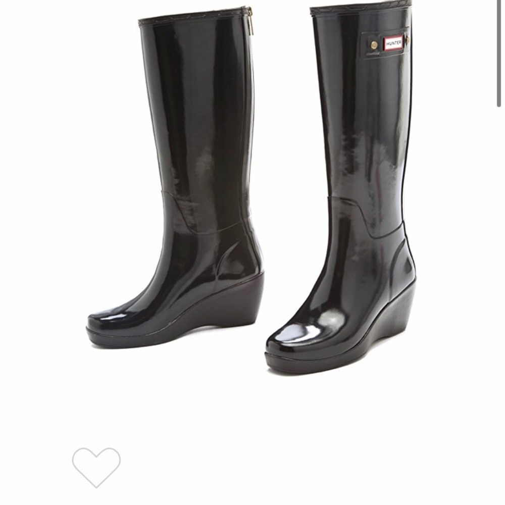 Hunter “Moss” wedge boots (like new!)